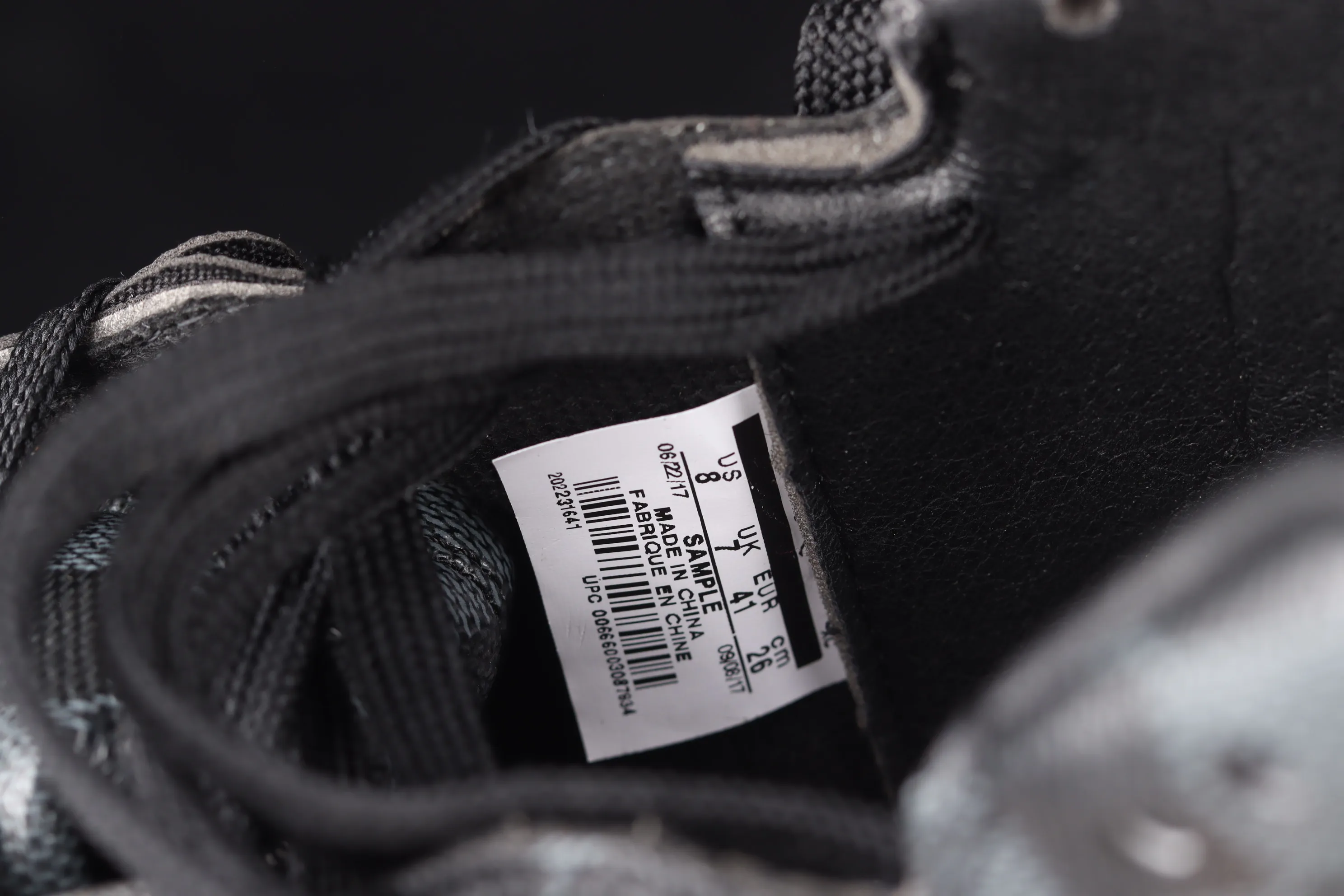 All Categories Air Jordan Jordan Series Basketball Shoes Air Jordan 1 High Donkey Brand x Air Jordan 1 AJ1 Joe 1 Donkey Brand Co-branded Custom Model #With Presbyopia Suitcase Made of Leather, Exclusive Logo Covered Shoe Body, Very High Style